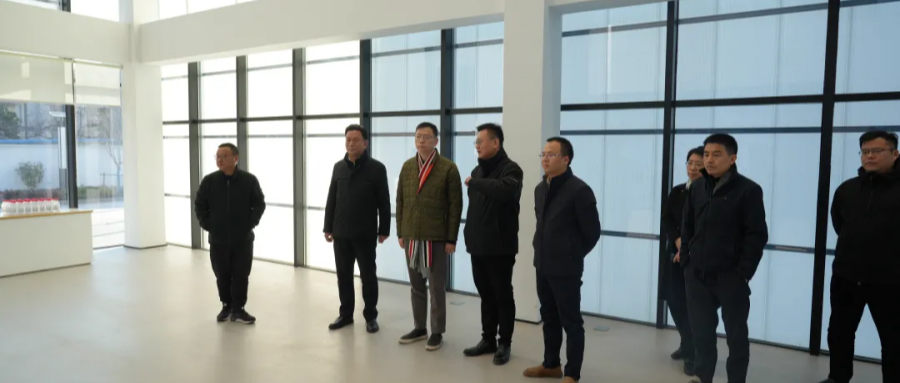 嘉定區委副書記吳杰一行蒞臨鴻翼數據要素產業園調研指導