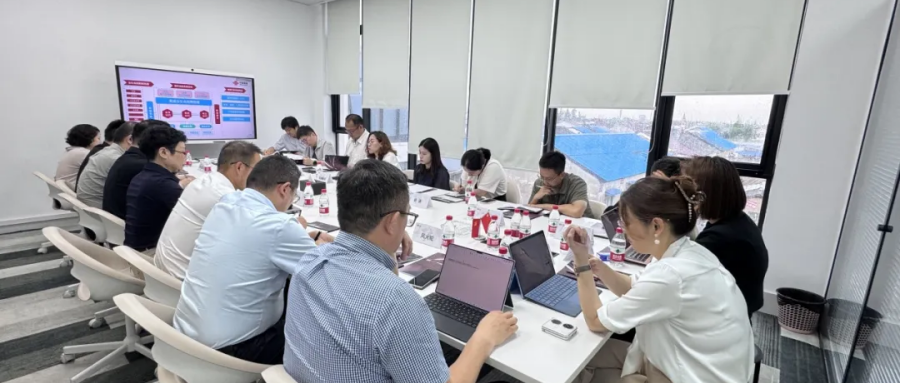 嘉定區數據局一行蒞臨鴻翼開展專題座談會，共探數據要素發展新路徑